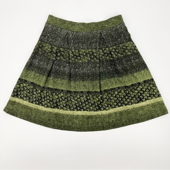 Aryeh Dresses & Skirts - NWT Aryeh Green Pleated Herringbone Print Sweater Knit Skirt